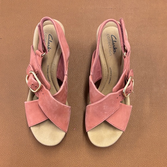 Clarks - Womens Giselle Dove Sandals, size 8.5 US womens, color pink/tan. - Picture 2 of 5